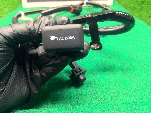 【中古】エクストレイル 6AA-SNT33 リアクオーターコンセント 24017-6RA0A