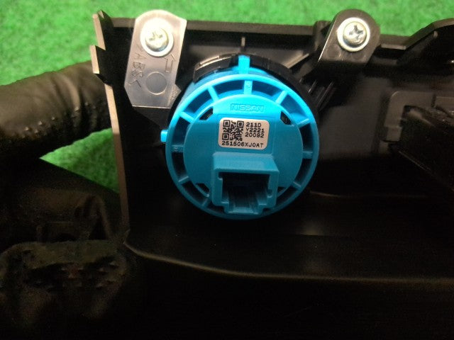 【中古】エクストレイル 6AA-SNT33 ＵＳＢポート イグニッションスイッチ付き