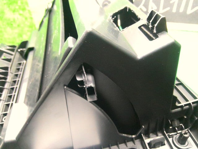 【中古】エクストレイル 6AA-SNT33 グローブＢＯＸ 68102-6RA1A
