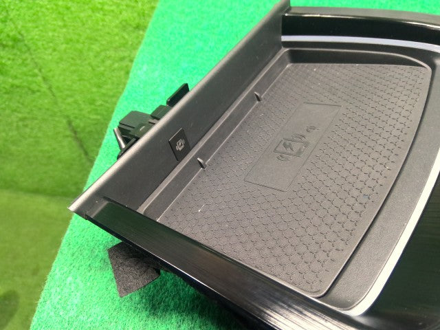 【中古】エクストレイル 6AA-SNT33 ドリンクホルダー 96941-6RC8A