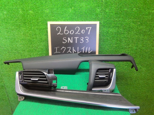 【中古】エクストレイル 6AA-SNT33 エアコン吹き出し口 68411-6RA1A