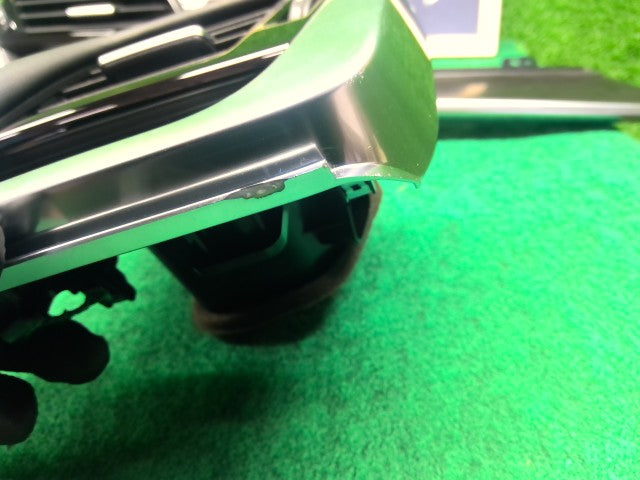 【中古】エクストレイル 6AA-SNT33 エアコン吹き出し口 68411-6RA1A