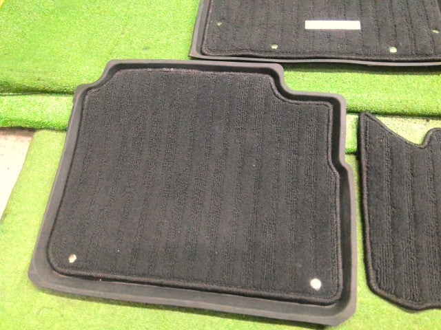 【中古】エクストレイル 6AA-SNT33 フロアマット QAB