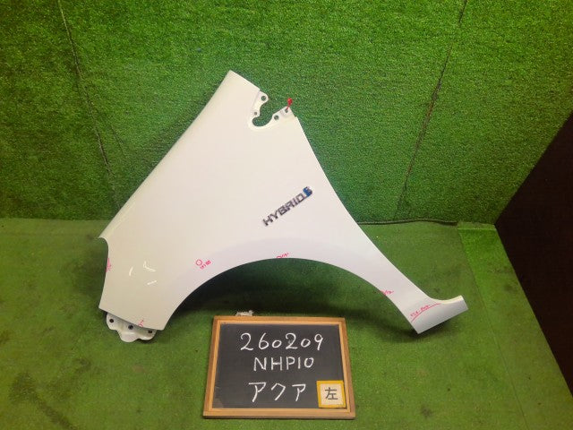 アクア 左Ｆフェンダー DAA-NHP10 53812-52410