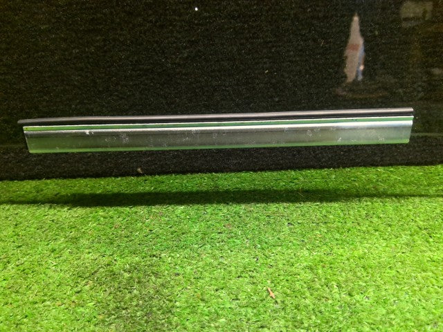アクア 左Ｆドアガラス DAA-NHP10 68102-52042