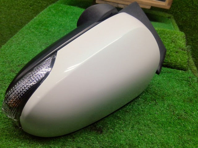アクア 左サイドミラー DAA-NHP10 87940-52D50