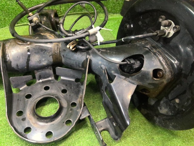 アクア ＲアクスルホーシングＡＳＳＹ DAA-NHP10 42110-52332