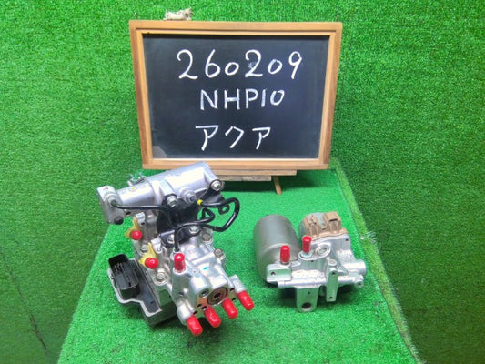 アクア ＡＢＳアクチュエーター DAA-NHP10 47050-52430