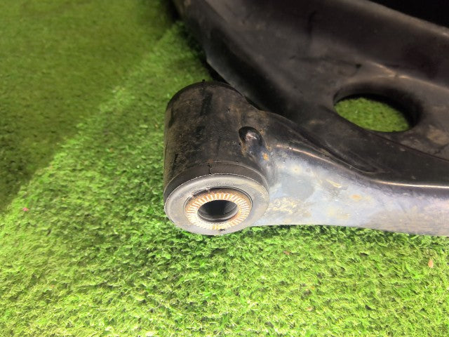 アクア 左ＦストラットＡＳＳＹ DAA-NHP10 43212-52050