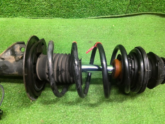 アクア 左ＦストラットＡＳＳＹ DAA-NHP10 43212-52050