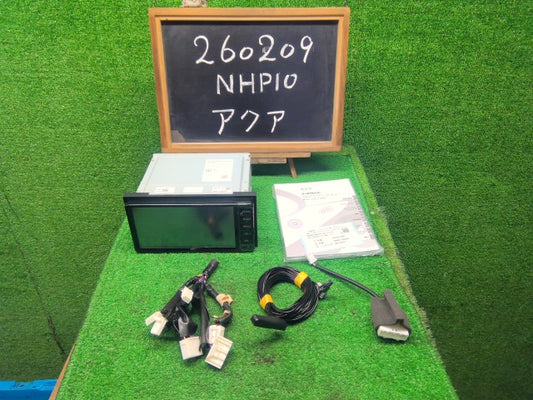 アクア カーナビゲーション DAA-NHP10