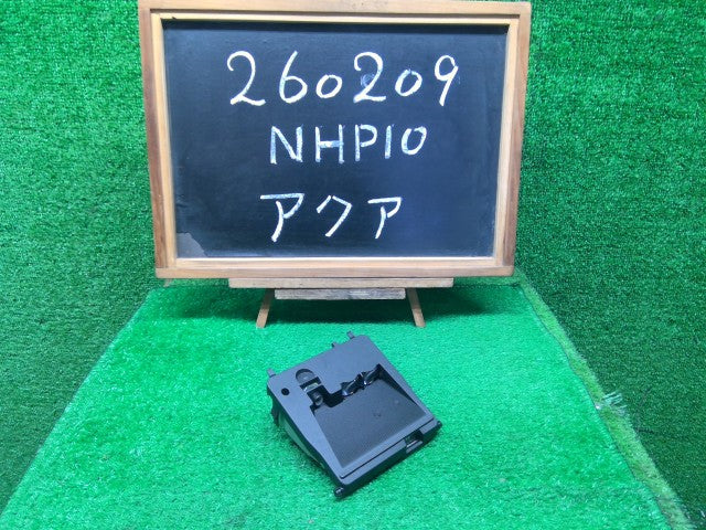 アクア レーダー・カメラ（運転支援用） DAA-NHP10 88181-0W030
