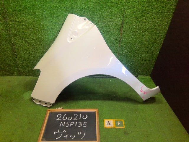 【中古】ヴィッツ DBA-NSP135 左 フロント