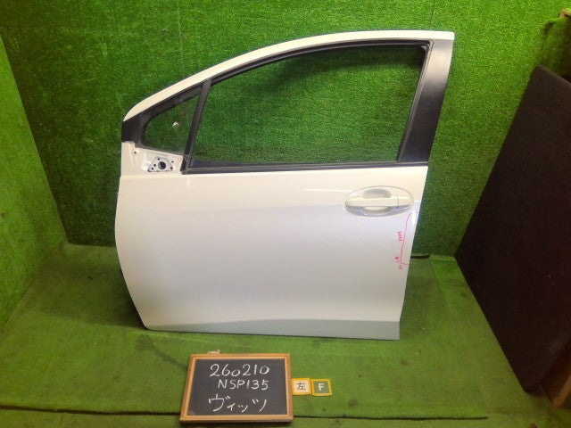 【中古】ヴィッツ DBA-NSP135 左 フロント