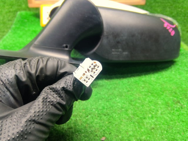 【中古】ヴィッツ DBA-NSP135 左サイドミラー 87940-52B30