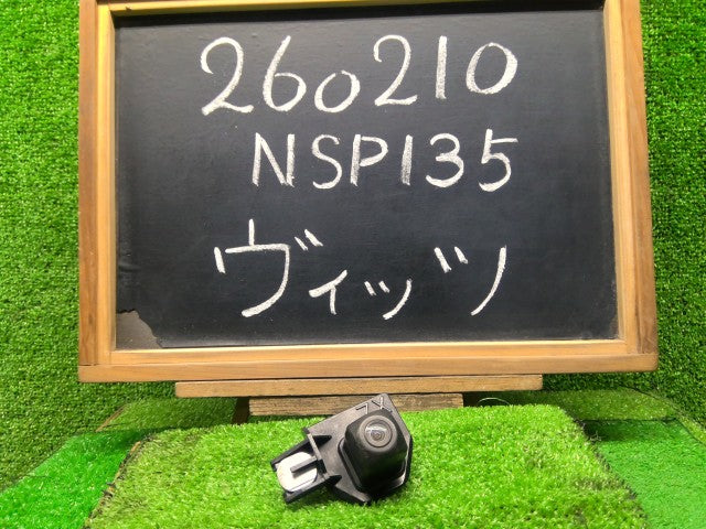 【中古】ヴィッツ DBA-NSP135 バック カメラ