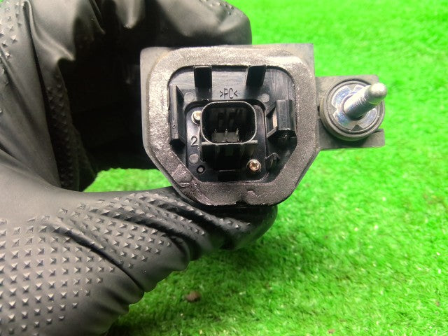【中古】ヴィッツ DBA-NSP135 バック カメラ