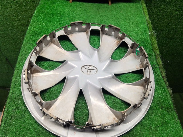 【中古】No1 ヴィッツ DBA-NSP135 ホイールキャップ