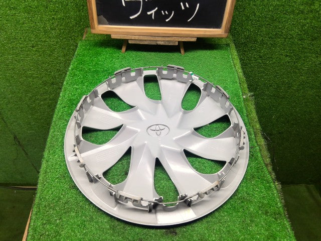 【中古】No2 ヴィッツ DBA-NSP135 ホイールキャップ