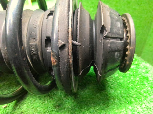 【中古】ヴィッツ DBA-NSP135 右 フロント