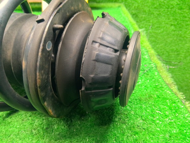 【中古】ヴィッツ DBA-NSP135 左 フロント