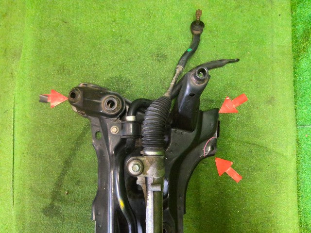 【中古】ヴィッツ DBA-NSP135 フロント メンバー