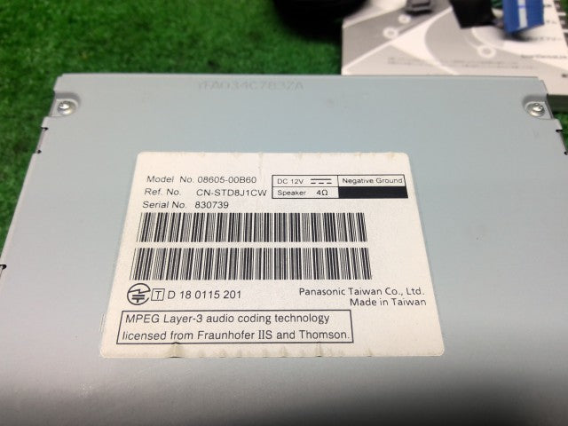 【中古】ヴィッツ DBA-NSP135 NSCN-W68 カーナビゲーション