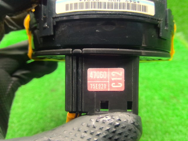 【中古】ヴィッツ DBA-NSP135 スパイラルケーブル 84307-47060