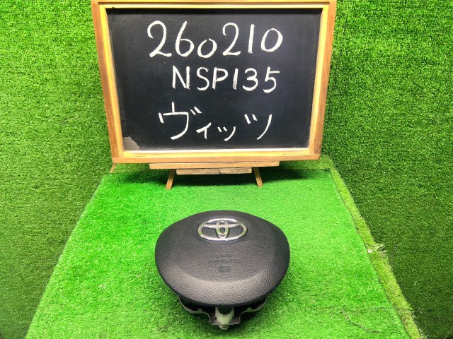【中古】ヴィッツ DBA-NSP135 ホーンパッド 45130-52640-C0
