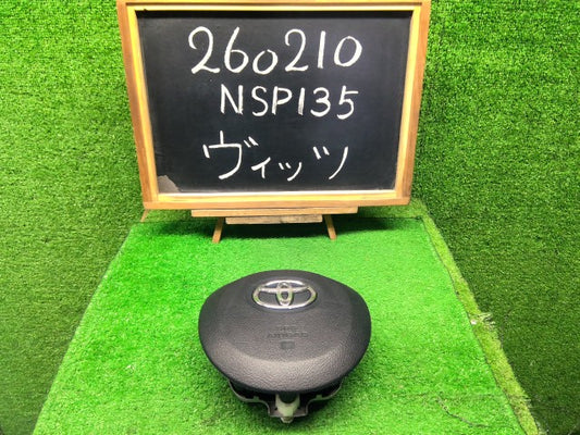 【中古】ヴィッツ DBA-NSP135 ホーンパッド 45130-52640-C0
