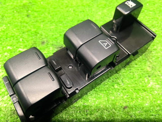 【中古】デイズルークス DBA-B21A パワーウインドウスイッチ 25400-6A00F
