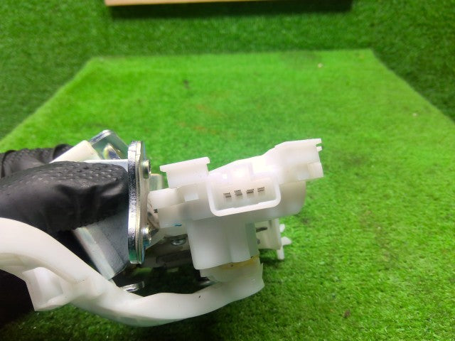 【中古】デイズルークス DBA-B21A バックドアロックソレノイド 90502-6A00E