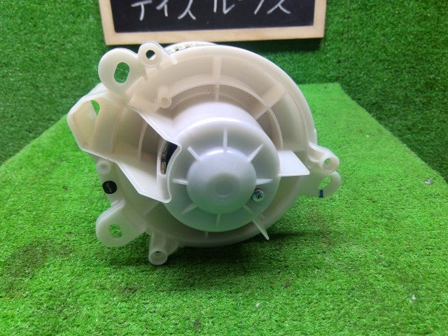 【中古】デイズルークス DBA-B21A ヒーターブロアモーター 27220-6A01A