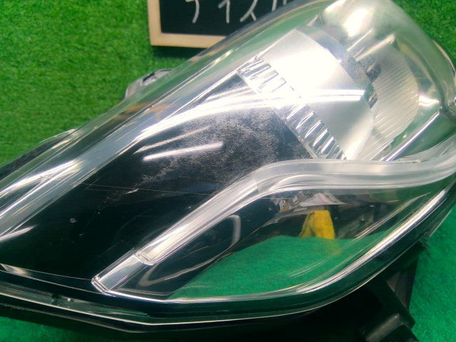 【中古】デイズルークス DBA-B21A 右ヘッドランプＡＳＳＹ 26010-6A02J
