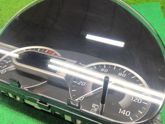【中古】デイズルークス DBA-B21A スピードメーター 24810-6A06C