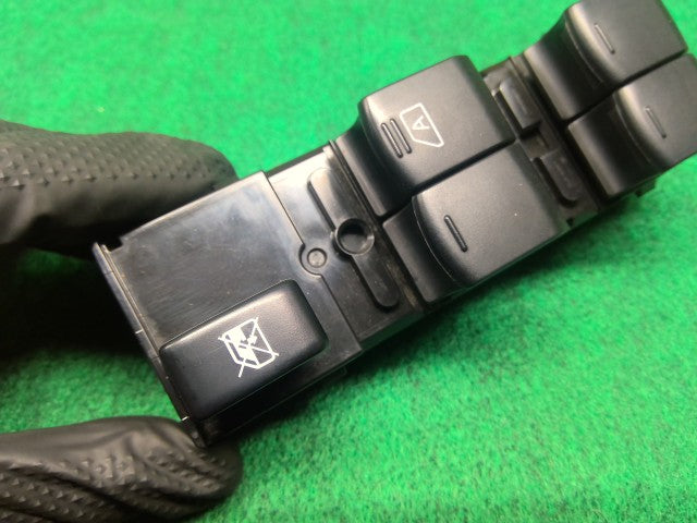 【中古】デイズルークス DBA-B21A パワーウインドウスイッチ 25400-6A00F