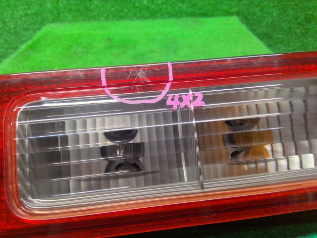 【中古】ハイゼット EBD-S331V 右テールランプ 81550-B5020