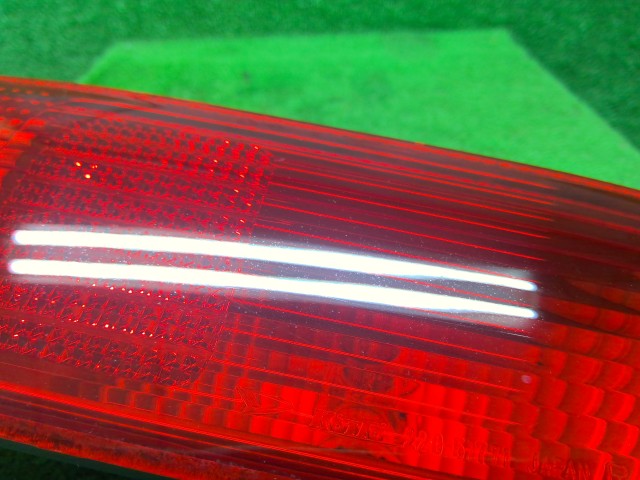 【中古】ハイゼット EBD-S331V 右テールランプ 81550-B5020