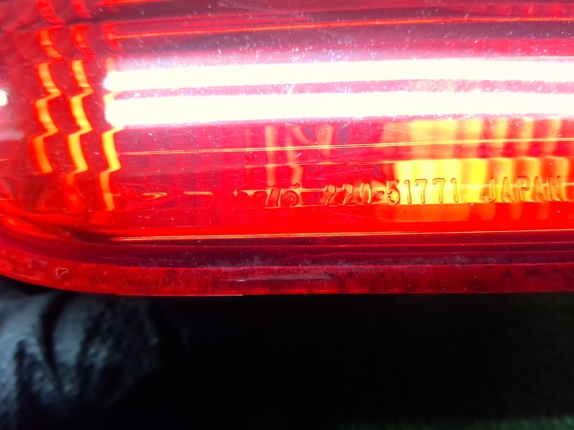 【中古】ハイゼット EBD-S331V 左テールランプ 81560-B5020