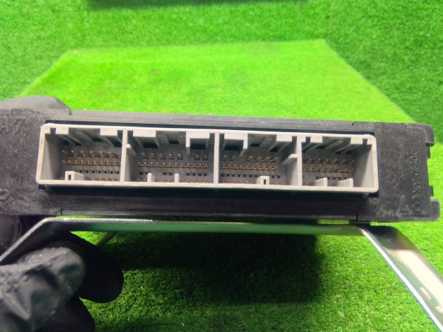【中古】ハイゼット EBD-S331V エンジンコンピューター 89560-B5590