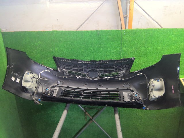 【中古】プリウス DAA-ZVW30 フロントバンパーＡＳＳＹ 52119-47340-C0