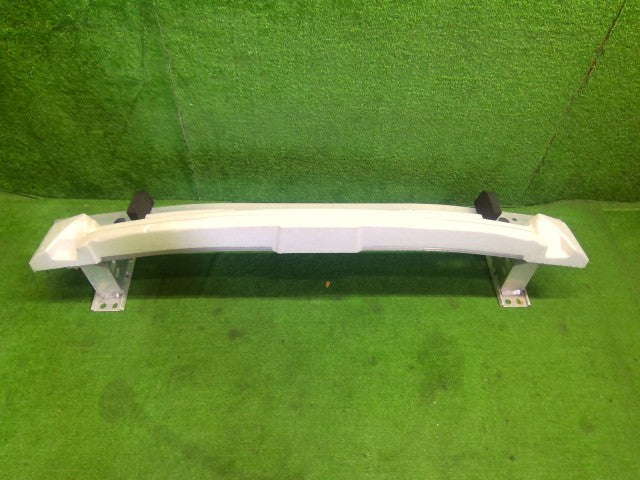 【中古】プリウス DAA-ZVW30 フロントバンパーホースメント 52021-47081