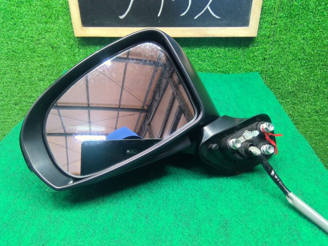 【中古】プリウス DAA-ZVW30 左サイドミラー 87940-47300