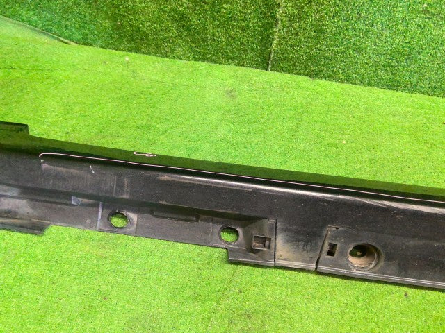 【中古】プリウス DAA-ZVW30 左サイドステップ 75860-47010-C0