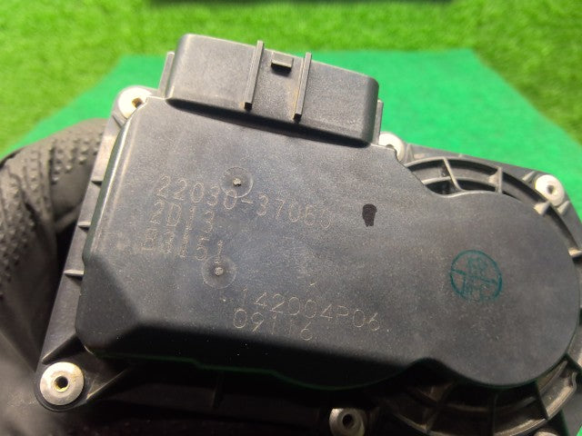 【中古】プリウス DAA-ZVW30 スロットルボディ 22030-37060