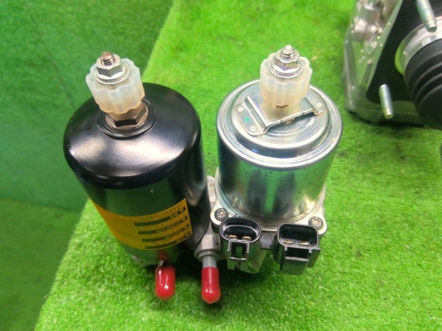 【中古】プリウス DAA-ZVW30 ＡＢＳアクチュエーター 47050-47160
