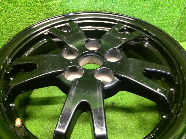 【中古】プリウス DAA-ZVW30 純正 15インチ