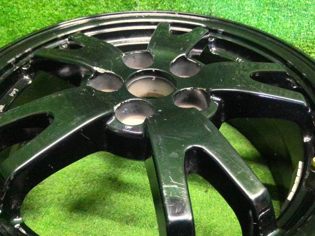 【中古】プリウス DAA-ZVW30 純正 15インチ