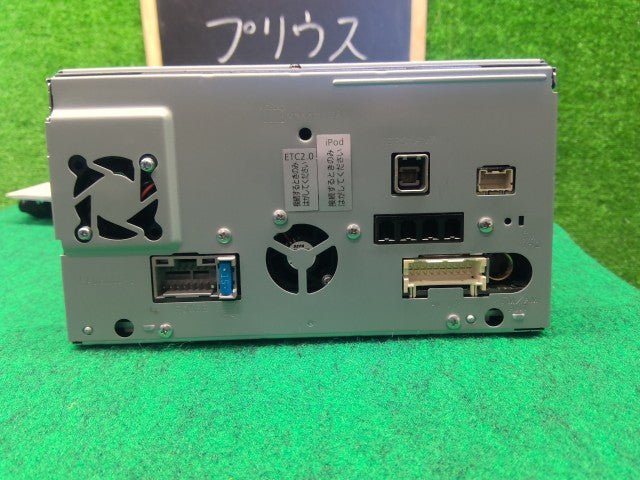 【中古】プリウス DAA-ZVW30 パナソニック カーナビゲーション