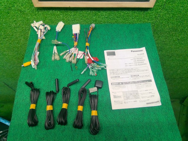 【中古】プリウス DAA-ZVW30 パナソニック カーナビゲーション
